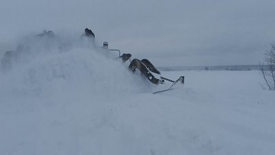 На Волині до розчищення заметених доріг залучили важку інженерну техніку На Волині до розчищення заметених доріг залучили важку інженерну техніку