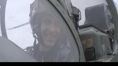 "Тепер обіймаю тільки його форму": як живуть родичі загиблих в авіатрощі АН-26 "Тепер обіймаю тільки його форму": як живуть родичі загиблих в авіатрощі АН-26