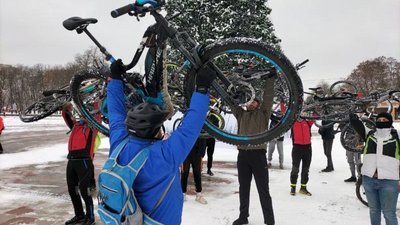 На Полтавщині влаштували благодійний велопарад