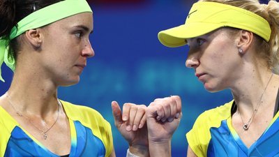 Ангеліна Калініна та Людмила Кіченок у парному матчі Біллі Джин Кінг