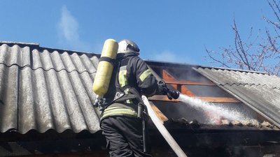 У Кропивницькому чоловік внаслідок пожежі отримав опіки голови та ніг
