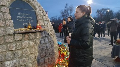 У Кропивницькому вшанували пам'ять жертв Голодоморів У Кропивницькому вшанували пам'ять жертв Голодоморів