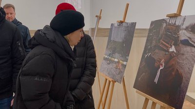 У Бучі побувала міністр оборони Латвії