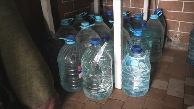 У Марганці на Дніпропетровщині три роки без комунікацій живе пенсіонерка з сином У Марганці на Дніпропетровщині три роки без комунікацій живе пенсіонерка з сином