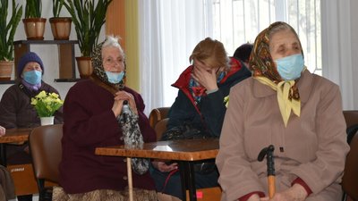 В Луцькому терцентрі привітали ветеранів Другої світової війни