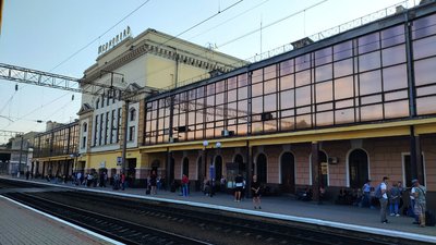 У Тернополі потяги зупиняються лише для того, щоб висадити пасажирів
