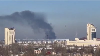 В окупованому Донецьку горить металопрокатний завод