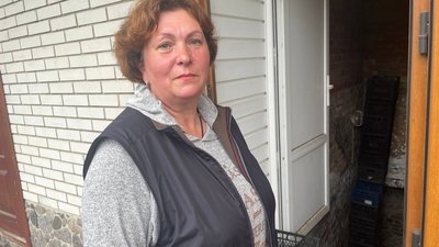 "Як на болоті вже стало": жителям Басів у Сумах досі не відкачали воду з дворів "Як на болоті вже стало": жителям Басів у Сумах досі не відкачали воду з дворів