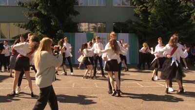 Свято останнього дзвоника відбулось у черкаській школі Свято останнього дзвоника відбулось у черкаській школі