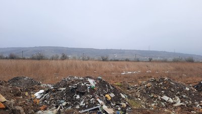 Поблизу одного з лиманів на Одещині виявили стихійне сміттєзвалище