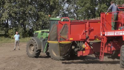 овочі збирають на полях Черкащини овочі збирають на полях Черкащини