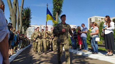 На Житомирщині вшановують пам'ять захисників України На Житомирщині вшановують пам'ять захисників України