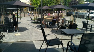 Попри заборону ТРЦ та ресторани у Луцьку продовжують працювати