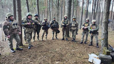 Навчання на кордоні: волинські тероборонівці відпрацювали захоплення ворожої позиції. ВІДЕО Навчання на кордоні: волинські тероборонівці відпрацювали захоплення ворожої позиції. ВІДЕО