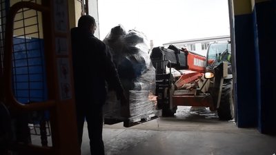 Напад Росії на Україну: Рівне зустрічає гуманітарну допомогу з Польщі Напад Росії на Україну: Рівне зустрічає гуманітарну допомогу з Польщі