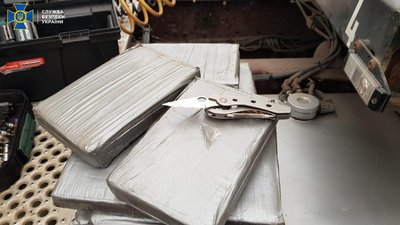 У контейнері з бананами: в порту на Одещині знайшли 20 кг кокаїну У контейнері з бананами: в порту на Одещині знайшли 20 кг кокаїну