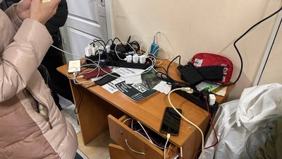 Заряджають гаджети