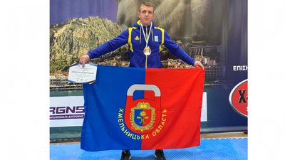 Микола Шалан став чемпіоном Європи з гирьового спорту. Микола Шалан став чемпіоном Європи з гирьового спорту.