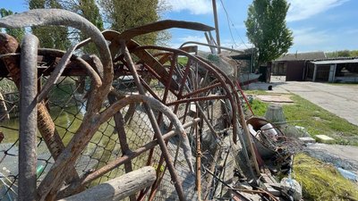 Якорі, що браконьєри чіпляють до сіток Якорі, що браконьєри чіпляють до сіток