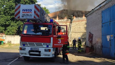У Миколаєві горів стрілецький тир на площі 200 квадратних метрів