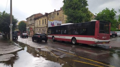 У громадському транспорті Франківська продовжили проїзд "за посвідченнями" до 1 жовтня