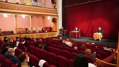 Сесія Мукачівської міськради - в драмтеатрі: які рішення прийняли
