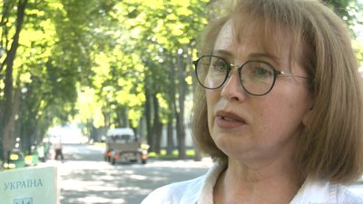 Жителька Харкова спалила паспорт РФ та отримує громадянство України Жителька Харкова спалила паспорт РФ та отримує громадянство України