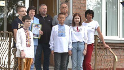 Від пиріжків до ляльок-мотанок: черкащани збирають допомогу на передову Від пиріжків до ляльок-мотанок: черкащани збирають допомогу на передову