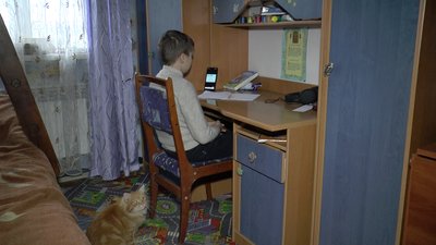 Учень 5 класу Гліб Гладченко займається дистанційно Учень 5 класу Гліб Гладченко займається дистанційно