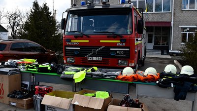 Благодійники зі Швеції передали Миколаївщині пожежний автомобіль