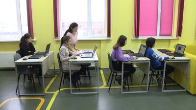 В Житомирі юним відвідувачам бібліотеки розказали у форматі онлайн про правила безпеки під час свят В Житомирі юним відвідувачам бібліотеки розказали у форматі онлайн про правила безпеки під час свят