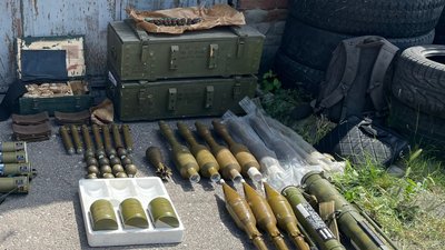 У гаражі Слобідського району Харкова знайшли склад боєприпасів У гаражі Слобідського району Харкова знайшли склад боєприпасів