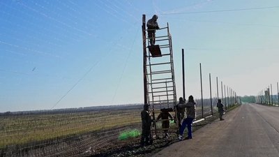 Антидронові сітки, які встановлюють у Донецькій області