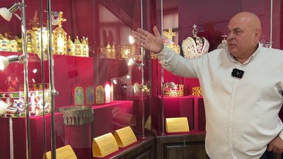 Колекцію корон, вінців та інших головних уборів різних народів світу презентували в Дубно