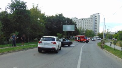 У Чернівцях на вулиці, де часто стаються аварії, зроблять пішохідний перехід