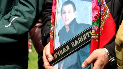 З трьома захисниками попрощалися у селищі Чупахівка на Охтирщині