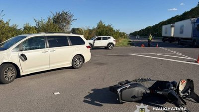 На Полтавщині в ДТП травмувалися дві 15-річні дівчини на електроскутері