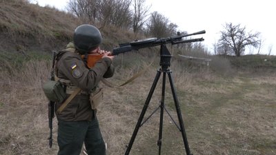 "Старенький, але ефективний": як збивають "шахеди" над Хмельниччиною мобільно-вогневі групи ППО "Старенький, але ефективний": як збивають "шахеди" над Хмельниччиною мобільно-вогневі групи ППО