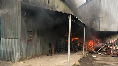 У Харкові загасили пожежу у майстерні з виробництва пластикових деталей У Харкові загасили пожежу у майстерні з виробництва пластикових деталей