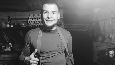 У Хмельницькому попрощаються з бійцем Олександром Фариною