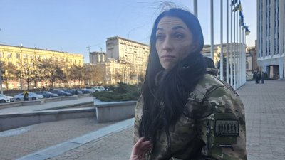 У Дніпрі не пустили активістів на сесію міськради, де ухвалювали бюджет У Дніпрі не пустили активістів на сесію міськради, де ухвалювали бюджет