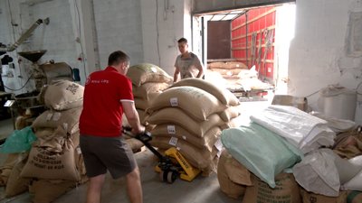 З Києва — в рідну Демидівку: підприємець релокував кавовий бізнес у селище на Рівненщині З Києва — в рідну Демидівку: підприємець релокував кавовий бізнес у селище на Рівненщині