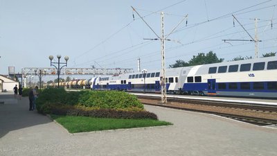 У Луцьку вперше зустріли швидкісний потяг, який курсує до Рівного та Києва У Луцьку вперше зустріли швидкісний потяг, який курсує до Рівного та Києва