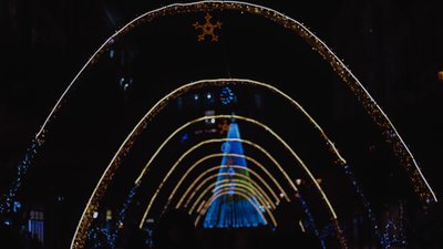 Франківськ напередодні Миколая. Що очікують люди побачити під подушкою Франківськ напередодні Миколая. Що очікують люди побачити під подушкою