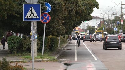 У Житомирі проводять захід "Велосипедом на роботу" У Житомирі проводять захід "Велосипедом на роботу"
