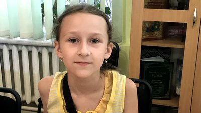 Символічне серце з голубами – в житомирському таборі книголюбів діти робили аплікації до Дня Української Державності Символічне серце з голубами – в житомирському таборі книголюбів діти робили аплікації до Дня Української Державності