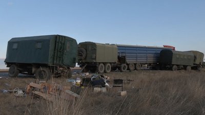 ДТП на автодорозі Одеса-Мелітополь: зерновоз врізався у колону військової техніки