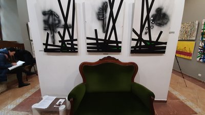 У львівській арт-галереї "Зелена канапа" відкрили виставку – "Скотч" У львівській арт-галереї "Зелена канапа" відкрили виставку – "Скотч"