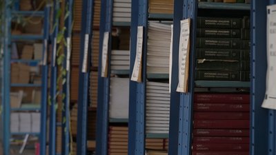 Книга, якій пів тисячі років, та видання у 8 кг. Репортаж з бібліотеки університету в Дніпрі Книга, якій пів тисячі років, та видання у 8 кг. Репортаж з бібліотеки університету в Дніпрі