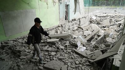 Російські окупанти знищили у Чугуєві школу з автономним опаленням Російські окупанти знищили у Чугуєві школу з автономним опаленням